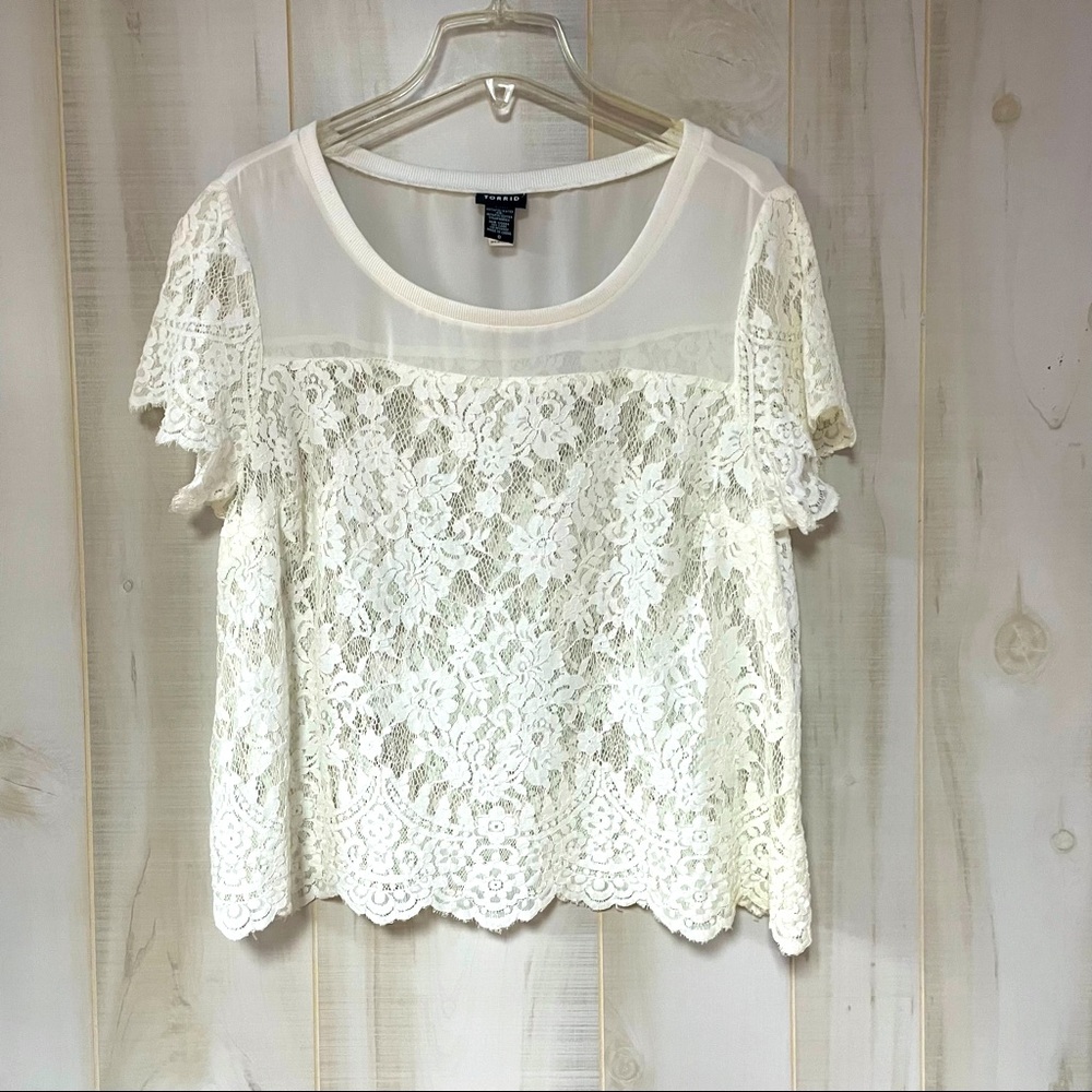 Torrid white floral lace sheer top, sz 0
